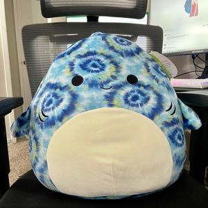 Squishmallow 16” Luther the Shark NWT